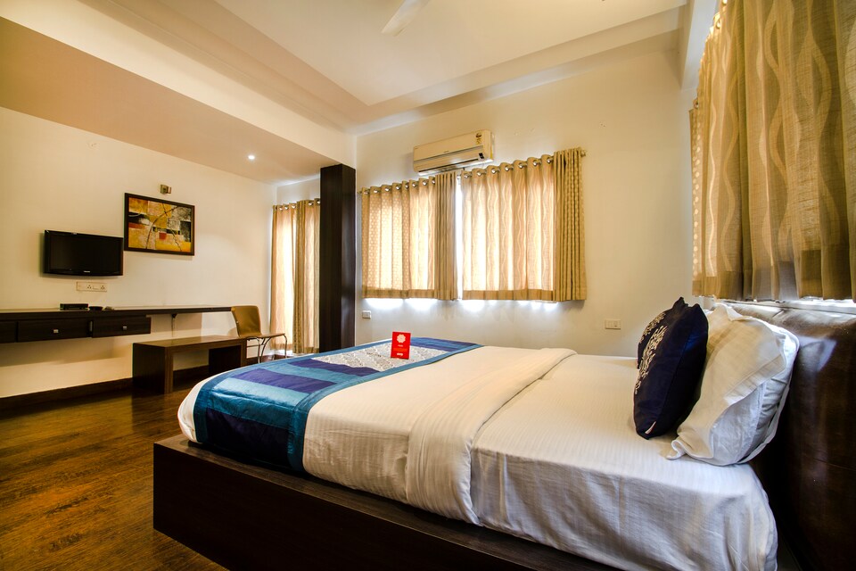 OYO 3421 18 Square, Madhapur, Hyderabad