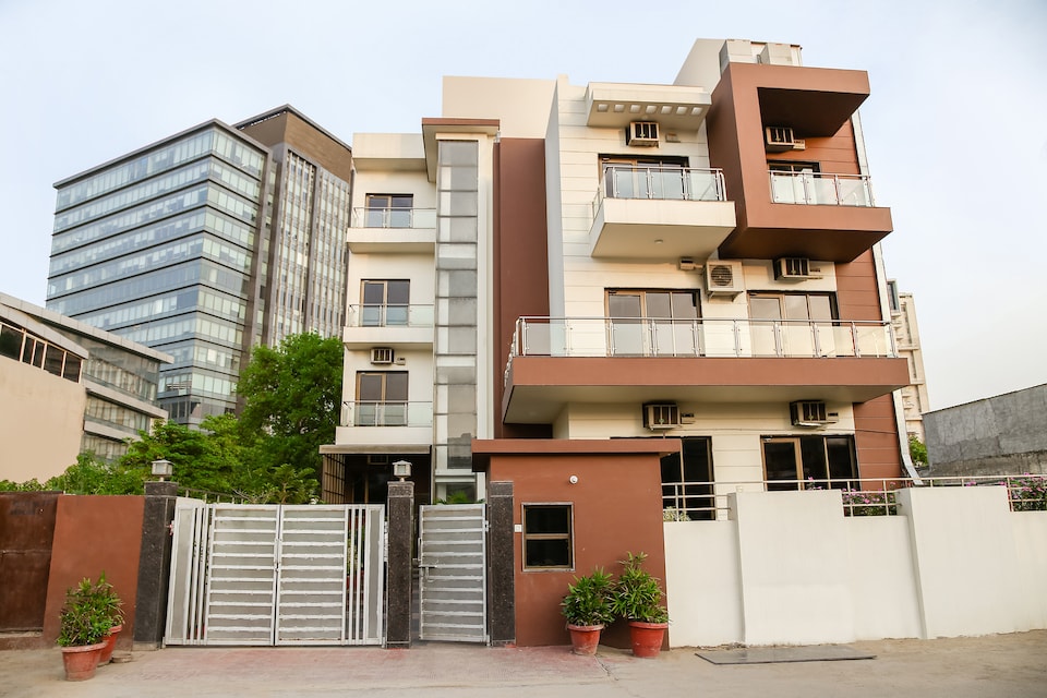 Capital O 29756 Golf View, Golf Course Road, Gurgaon