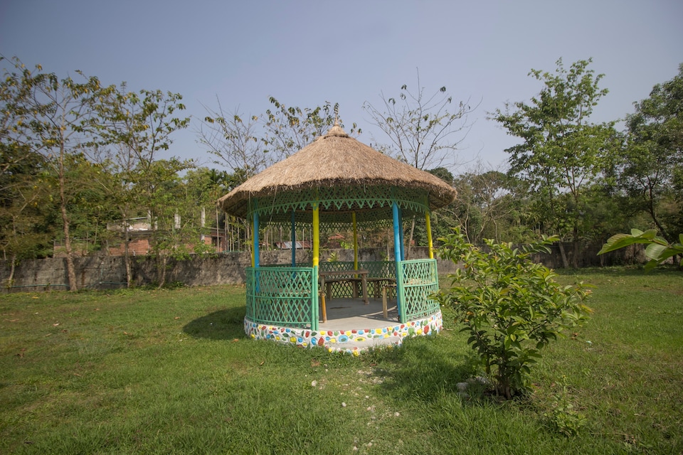 OYO 29761 Dooars Green Resort, New Jalpaiguri Station Area Siliguri, Siliguri