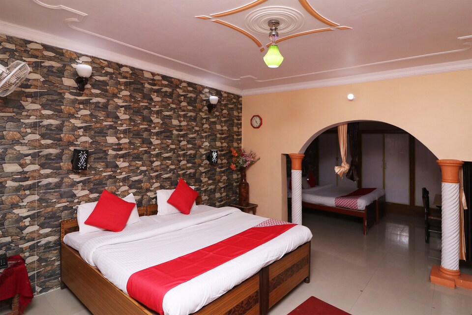 OYO 29782 Himalayan Retreat Neelkanth , Mall Road Nainital, Nainital
