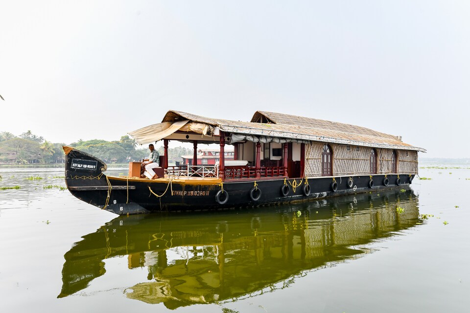 OYO 29787 अमारे लक्जरी 4 Bhk, AC Road Alappuzha, अलाप्पुझा