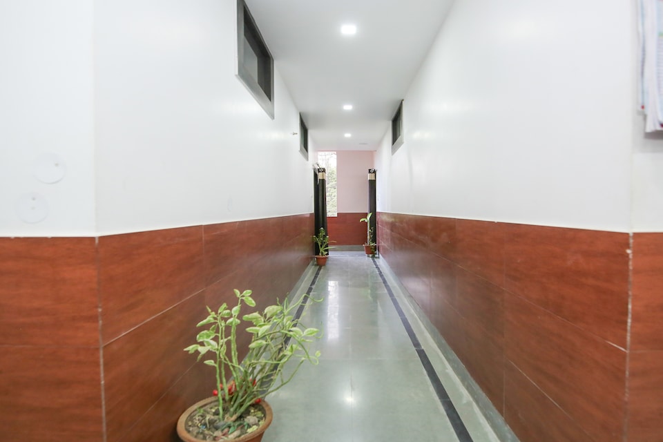 Collection O 29788 Hotel Tushar Palace, Vijay Nagar - Jabalpur, Jabalpur