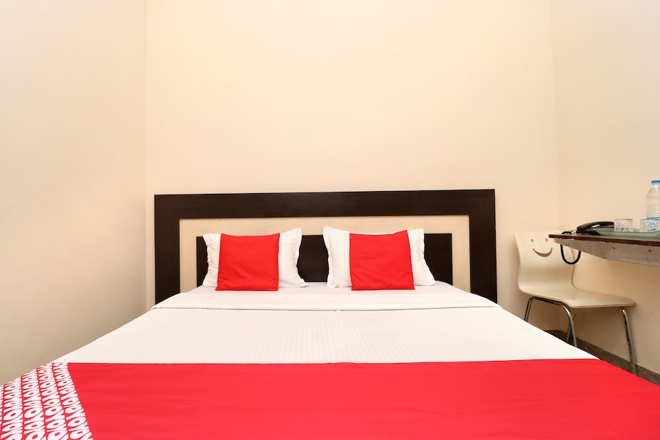 SPOT ON 29801 Hotel Raghav, Mall Road Bathinda, Bathinda