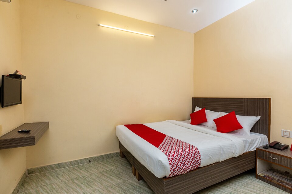 OYO 29805 Mars Guest House, Poonamallee, Chennai