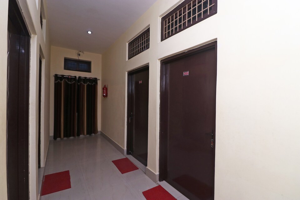 OYO 29821 Rishipattan Vihar Guest House, Sarnath Varanasi, Varanasi