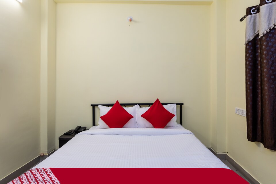 OYO Hotel Harihar, Mahakal Temple 1, Ujjain