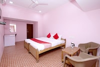 Hotel O White House