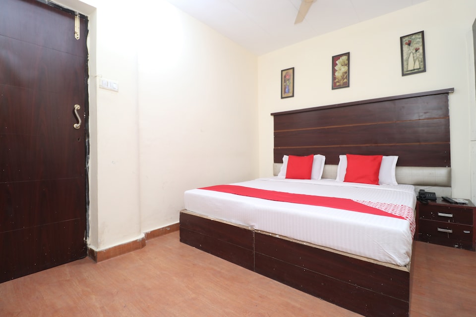OYO 29852 Hotel Golden View, Jalandhar, Jalandhar