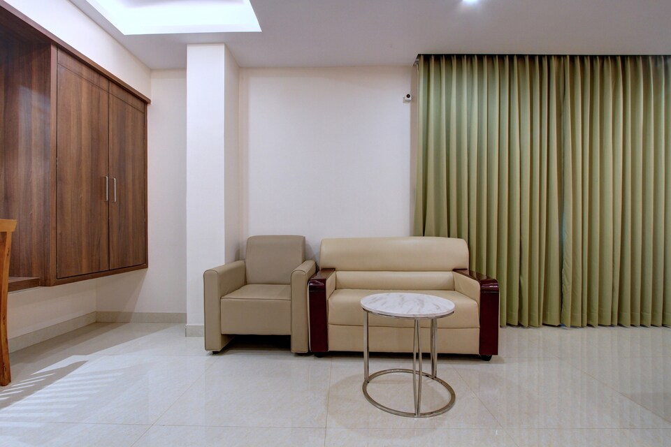 OYO 29857 Hotel Ambika International, Manipal, Udupi-Manipal