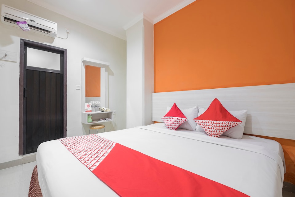 OYO 492 Hotel Alden, Losari, Makassar
