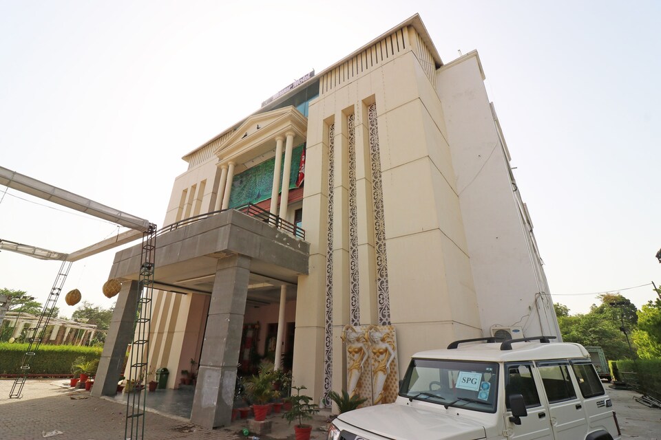 Capital O Mayur Motel & Resort, Faizabad Road, Lucknow