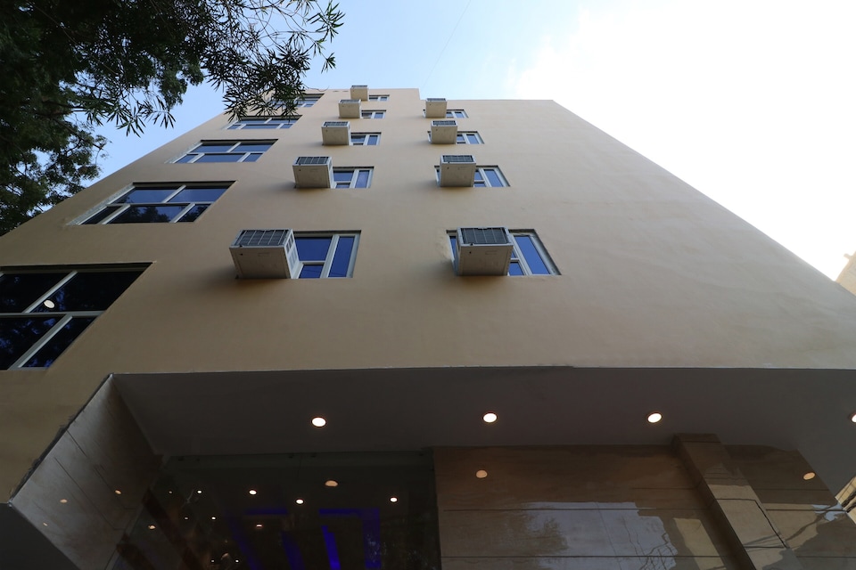 OYO 29864 Pearl Inn, Airport Delhi, Delhi Transit