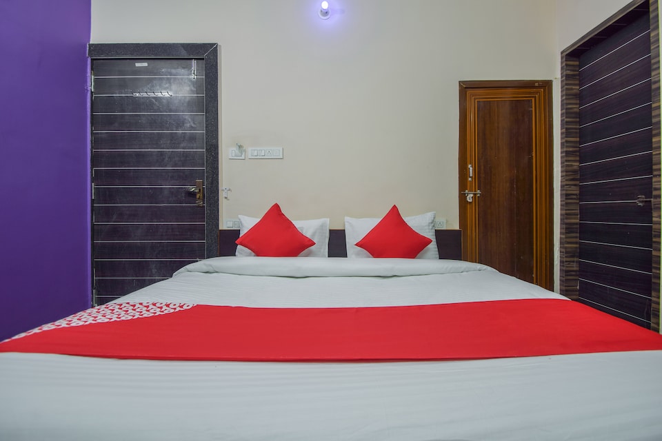OYO 29879 Hotel Midtown, Chittorgarh, Chittorgarh