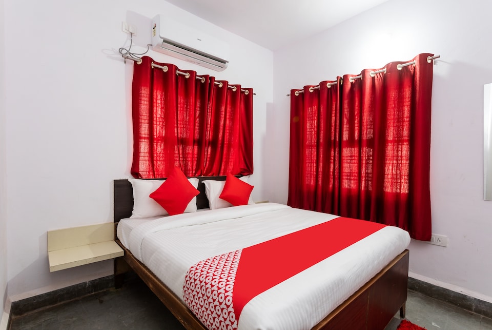 OYO 29881 Hotel Gajanan, Hoshangabad Road, Bhopal