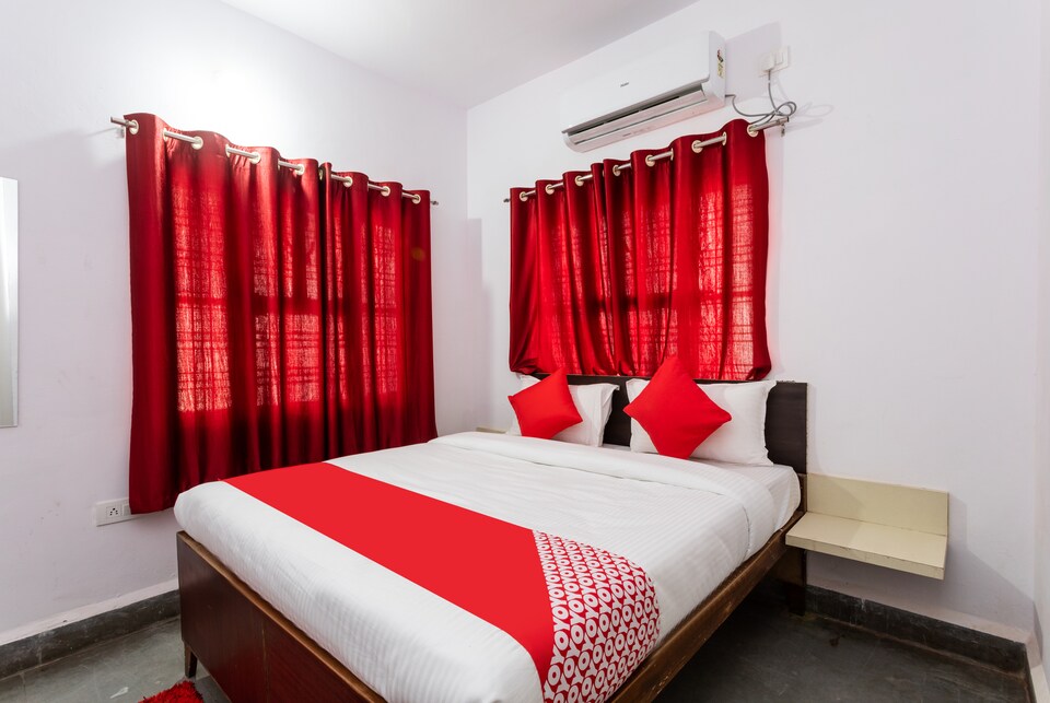 OYO 29881 Hotel Gajanan, Hoshangabad Road, Bhopal