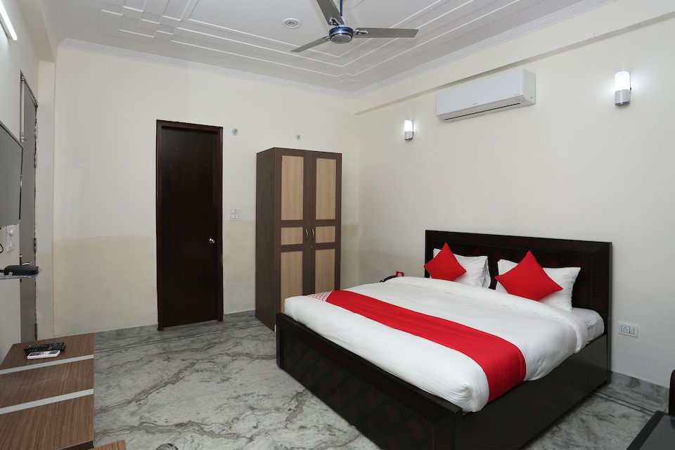 OYO 29890 Kapeeshwar Residency, Greater Noida, Noida