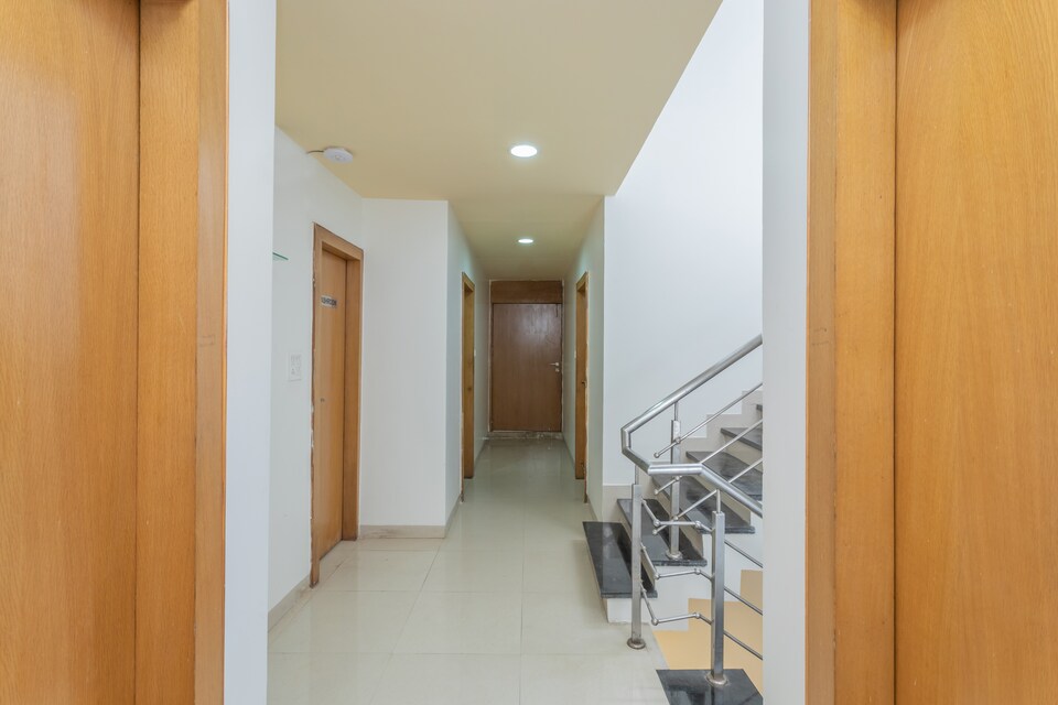OYO 29899 Silver Stay, MP Nagar Bhopal, Bhopal