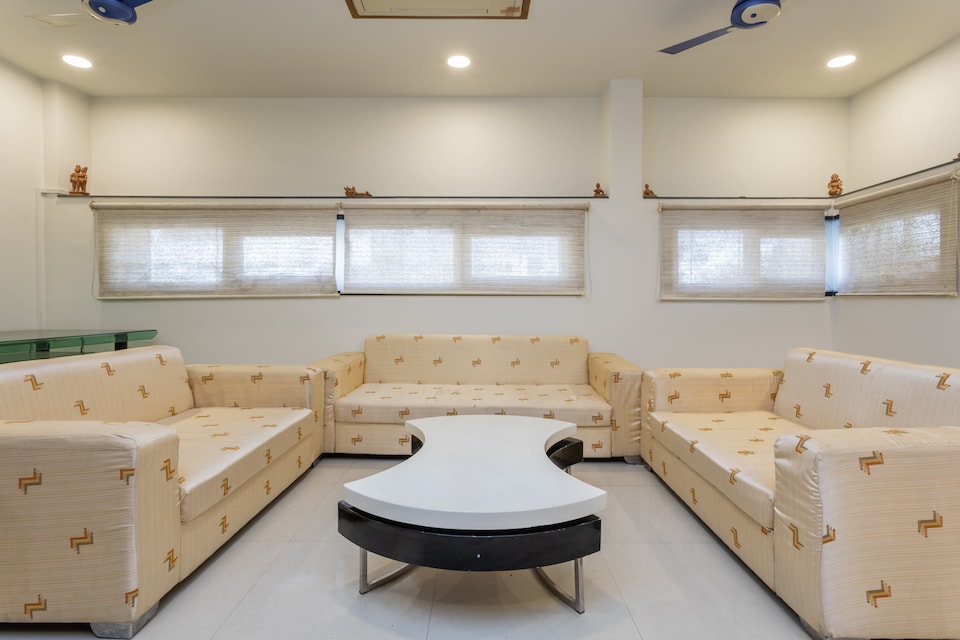 OYO 29899 Silver Stay, MP Nagar Bhopal, Bhopal