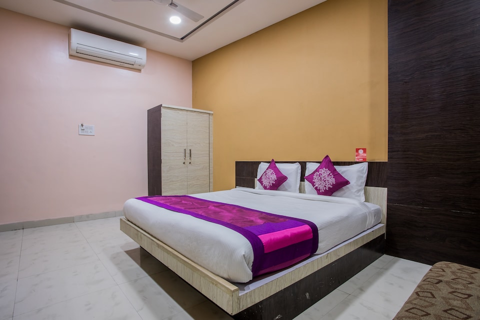 OYO 3434 Hotel Gulmohar, Station Road - Indore, Indore