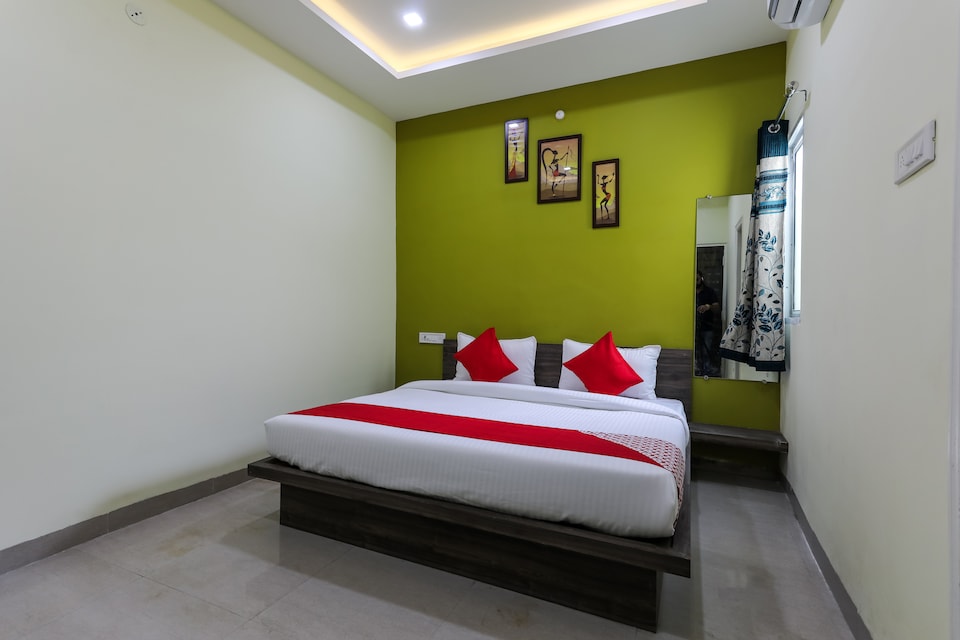 Hotel O Nabhyansh Elite Lokmanya Nagar railway station, MG Road Indore, Indore