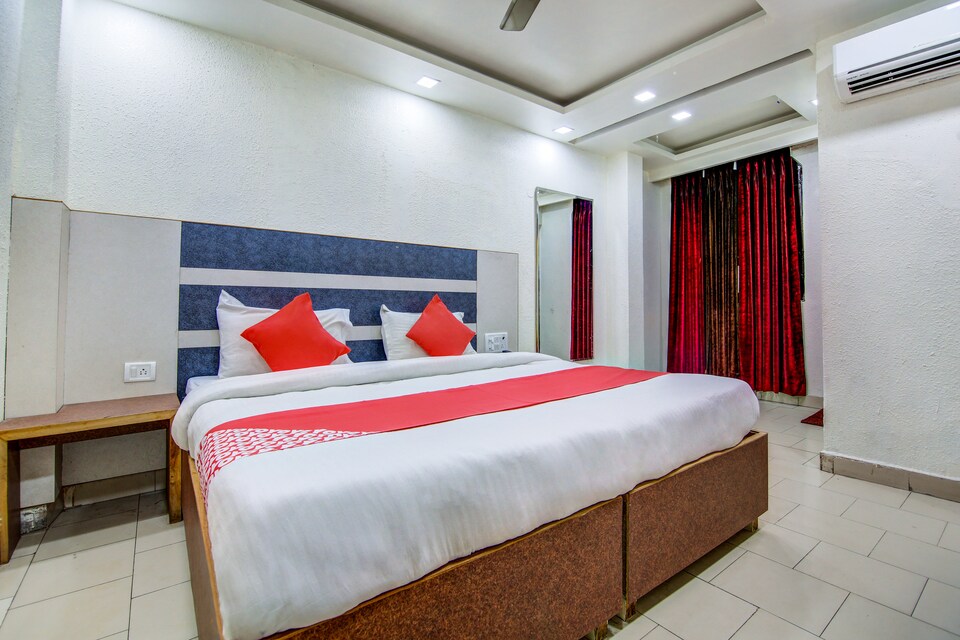 OYO 29935 Hotel Harman Palace, Paharganj Delhi, Delhi