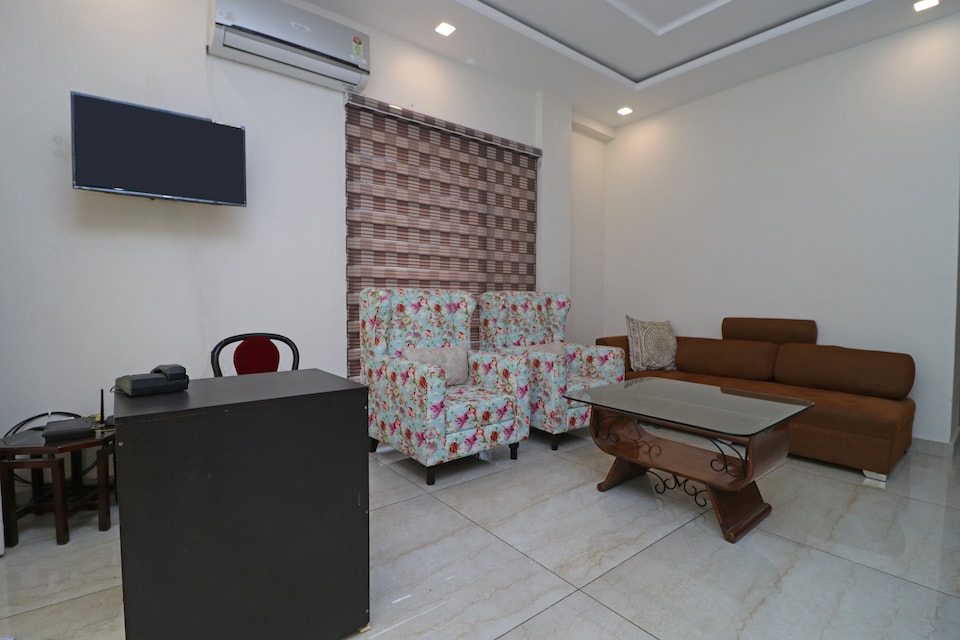 Hotel O Happy Feet Guest, Rajpur Road Dehradun, Dehradun