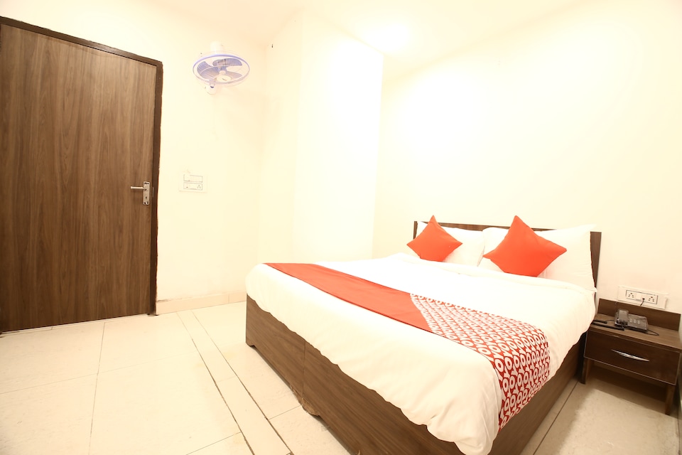 OYO Flagship 29984 Seven Heaven, Paschim Vihar Delhi, Delhi