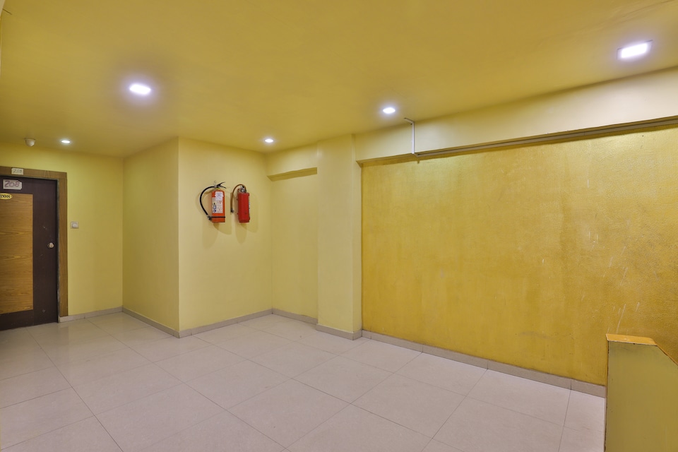 Hotel O Shreeji Palace, Ashram Road Ahmedabad, Ahmedabad