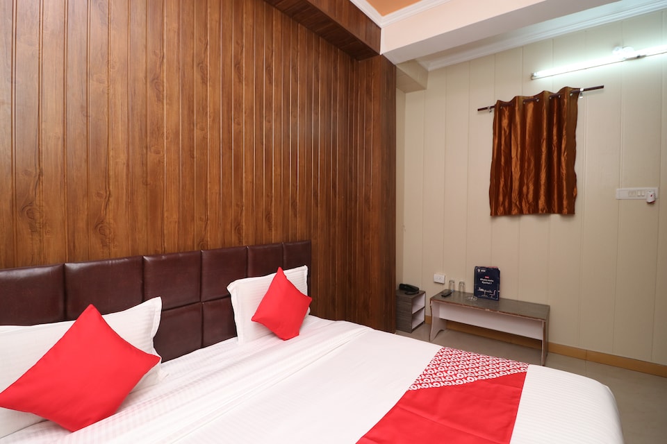 OYO 29997 Hotel Central, Bhiwadi, Bhiwadi
