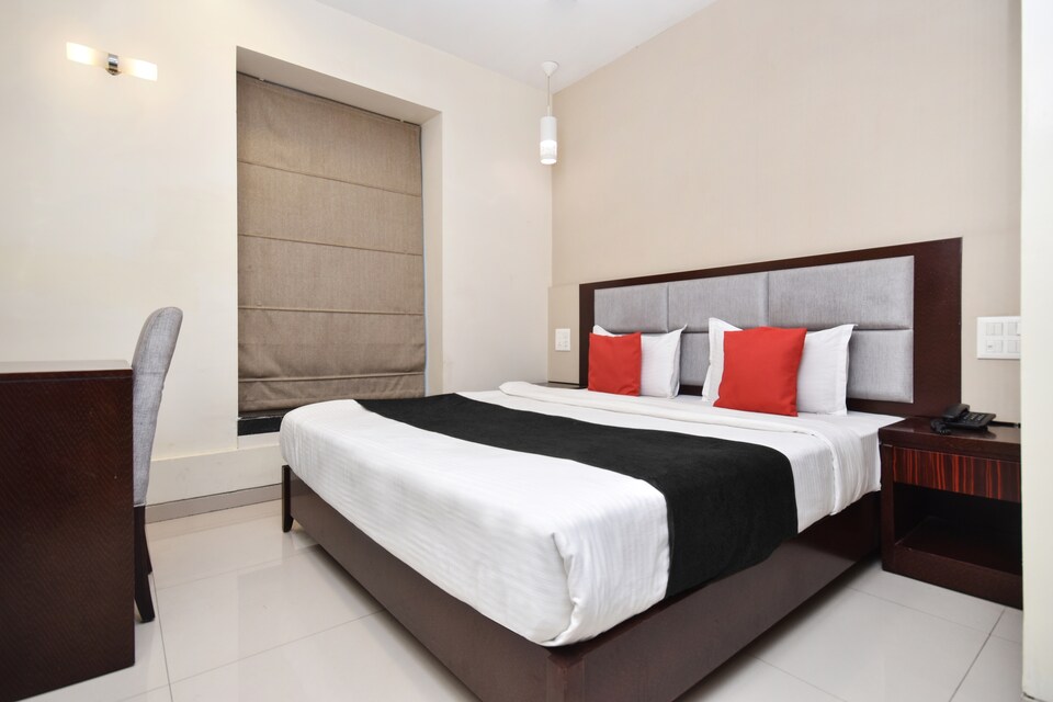 Capital O 30092 Hotel Sky Court, Railway Station - Aurangabad, Aurangabad