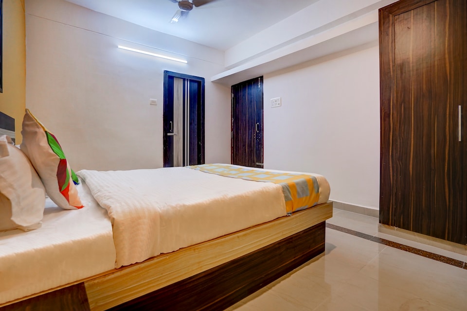 OYO 30102 Luxurious Stay, Near Railway Station Bbsr, Railway Station Bhubneshwar, Bhubaneswar
