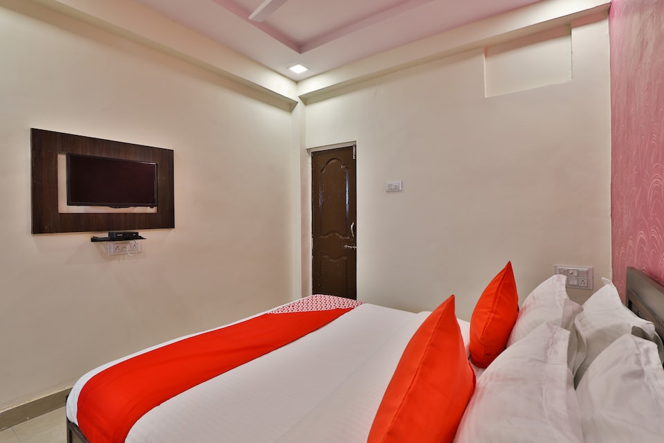 OYO 30124 Silver Guest House, SP Ring Road Nikol-Odhav, Ahmedabad