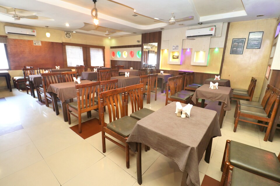 OYO 30127 Hotel Sabina International, Mall Road Bathinda, Bathinda
