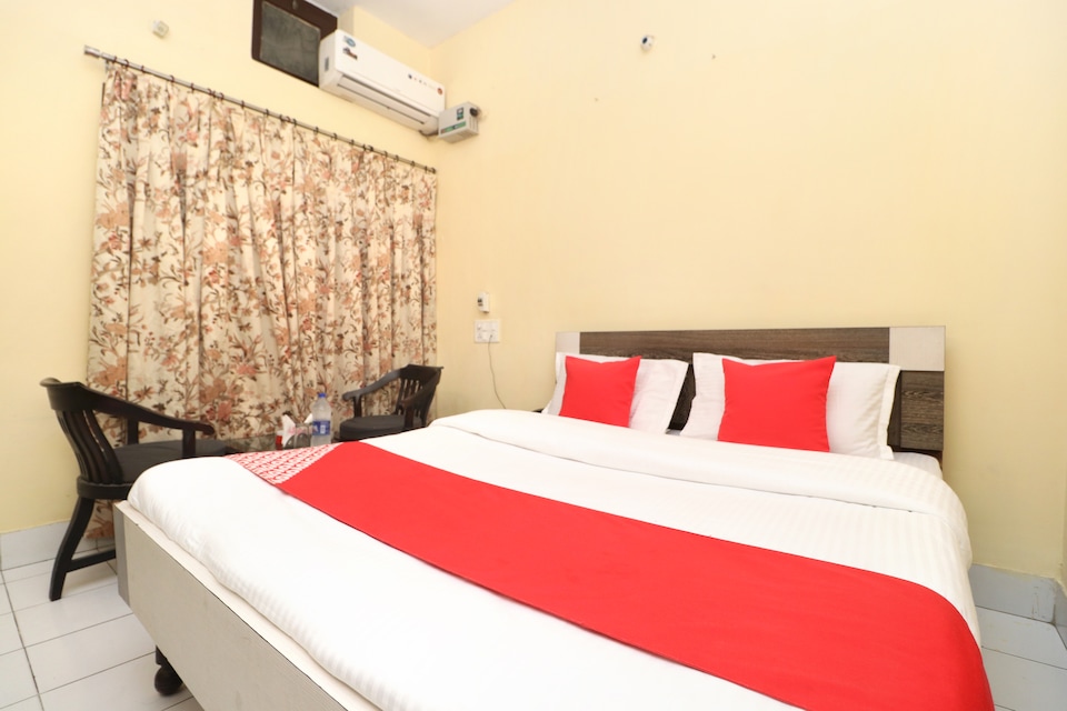 OYO 30127 Hotel Sabina International, Mall Road Bathinda, Bathinda