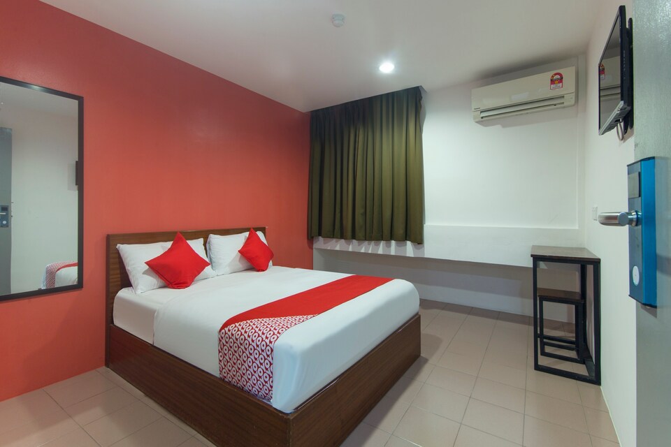 OYO 772 Lux Hotel, Teluk Intan, Teluk Intan