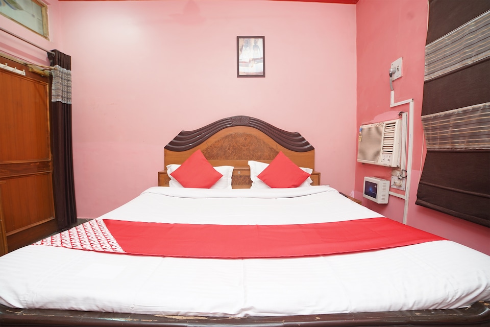 OYO 30144 Hotel Sherina, ISBT Kashipur, Kashipur