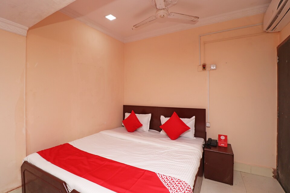 OYO 30149 New Hotel Ashirbad, Railway Station Bhubneshwar, Bhubaneswar