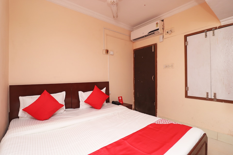 OYO 30149 New Hotel Ashirbad, Railway Station Bhubneshwar, Bhubaneswar