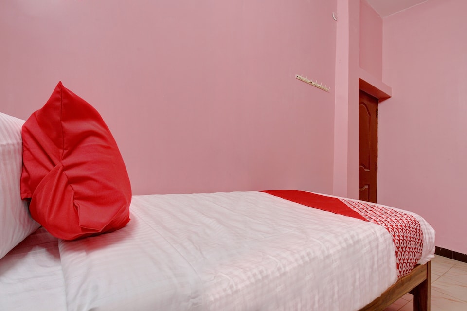 OYO Flagship 30186 Sona Rooms, Airport Trichy, Trichy
