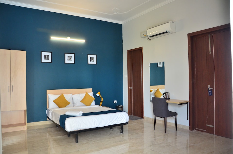 SilverKey Executive Stays 30195 Eldeco Green, Gomti Nagar Lucknow, Lucknow