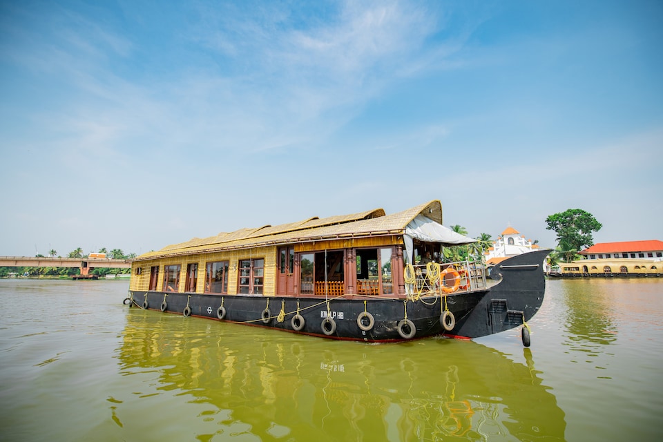 OYO 30198 Khbo Cinnamon Sharing Houseboat, AC Road Alappuzha, Alappuzha