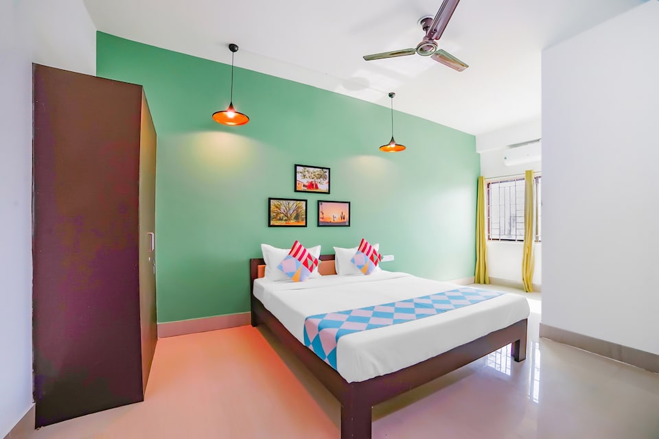 OYO 30200 Spacious Studio Near CET College, Khandagiri Bhubaneswar, Bhubaneswar