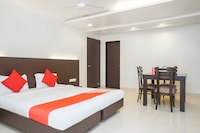 OYO Hotel Coconut Grove Near Lal Mahal