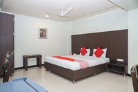 OYO Hotel Coconut Grove Near Lal Mahal