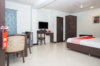 OYO Hotel Coconut Grove Near Lal Mahal