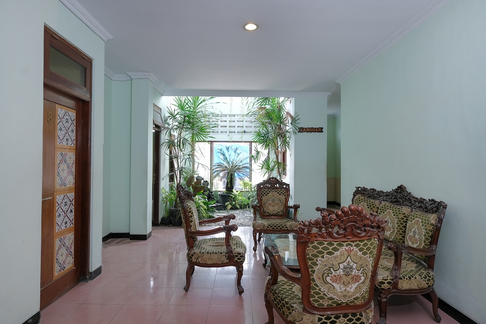 Hotel O near Alun-Alun Kidul formerly Ndalem Mantrijeron Hotel, Prawirotaman, Yogyakarta