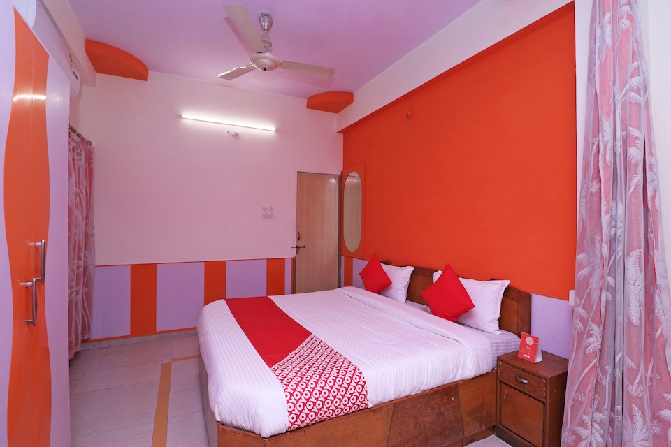 OYO 30250 Hotel Palash, Ratlam, Ratlam
