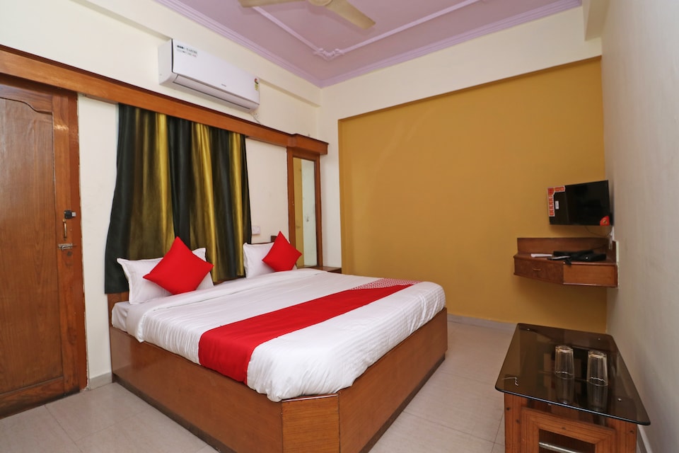 OYO 30250 Hotel Palash, Ratlam, Ratlam
