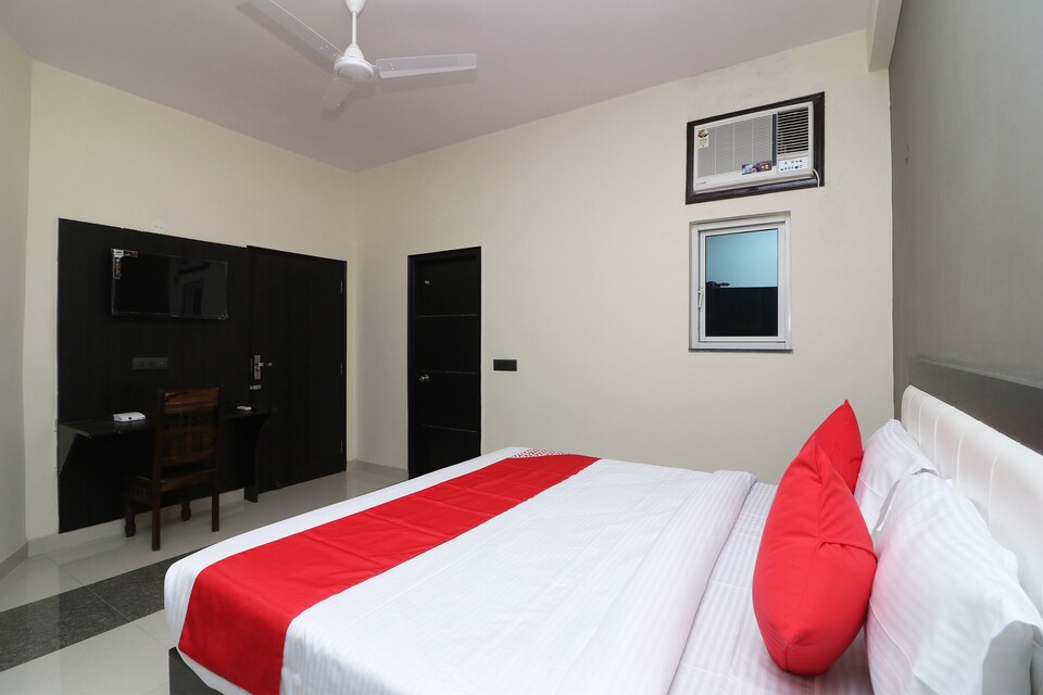 OYO 30251 Rosebury, Golf Course Road, Gurgaon