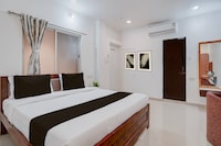 Collection O Vadodara Airport Formerly Milan Party Hall